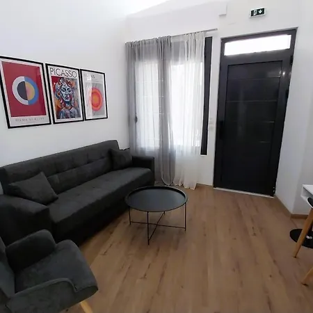 Uni Island - Metropolis Apartment