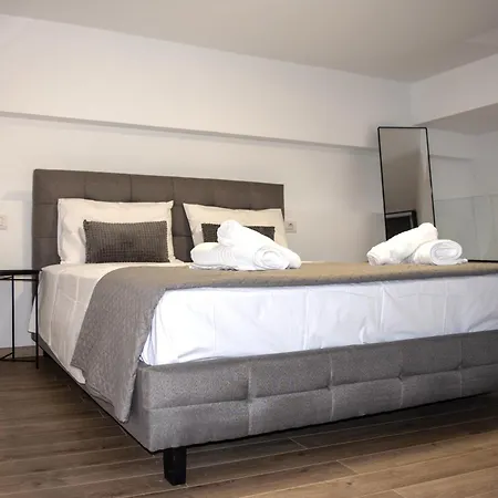 Uni Island - Metropolis Apartment